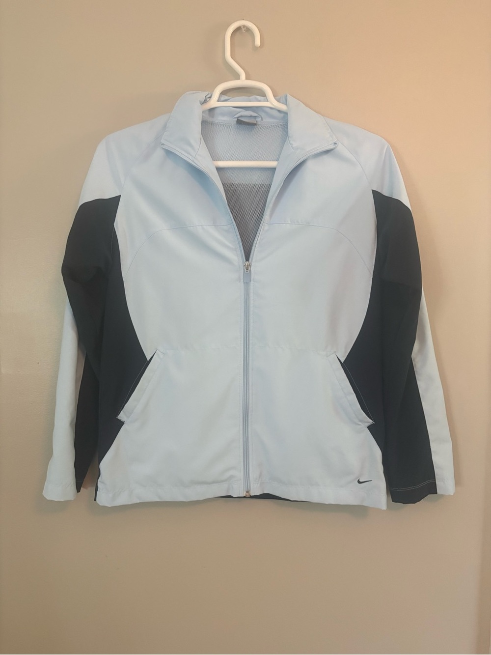 Nike Light Blue and Navy Blue Women's Full-Zip Windbreaker Jacket